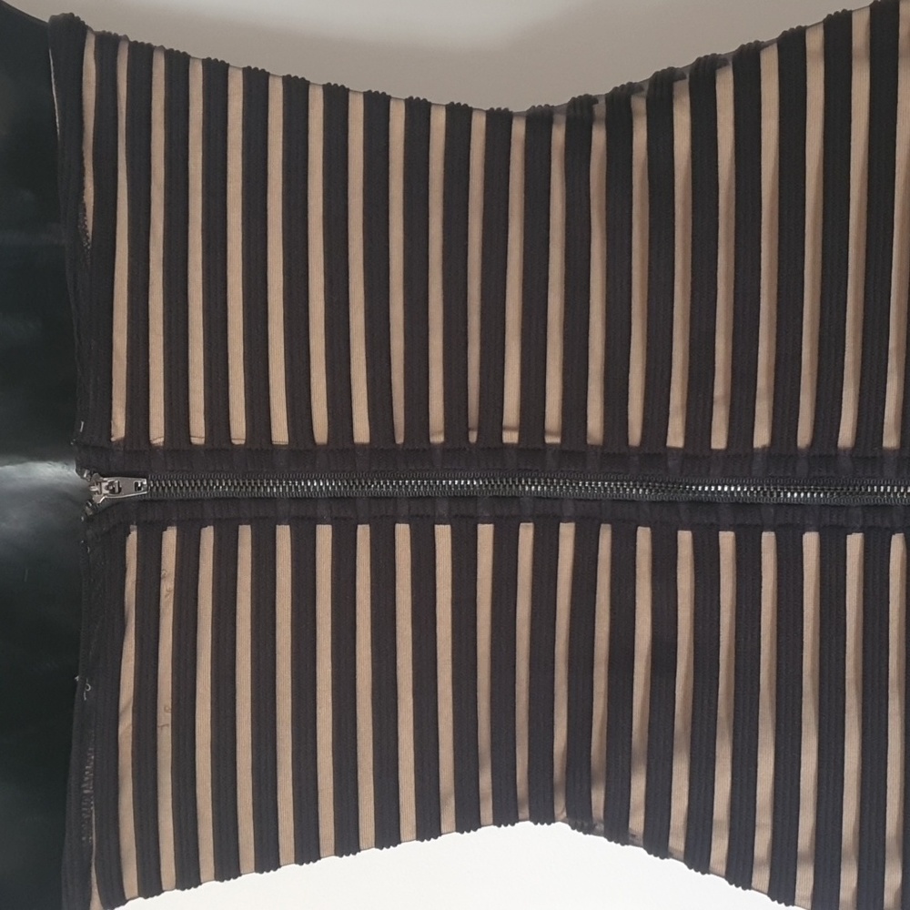 Avery Size 6 Black Strapless Striped Evening Dress - Picture 6 of 9